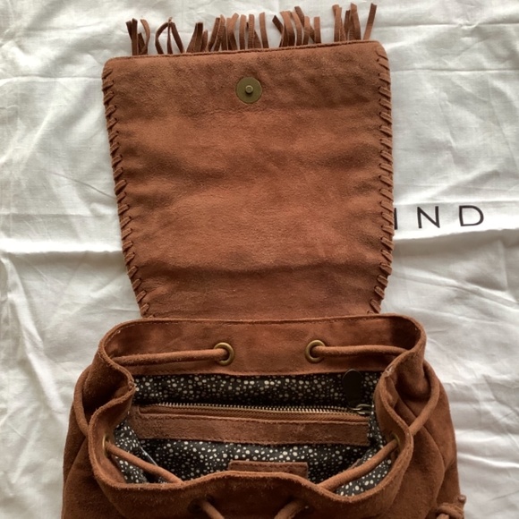 🤩 HOST PICK 🤩 Liebeskind brown boho fringe suede backpack - Picture 5 of 10